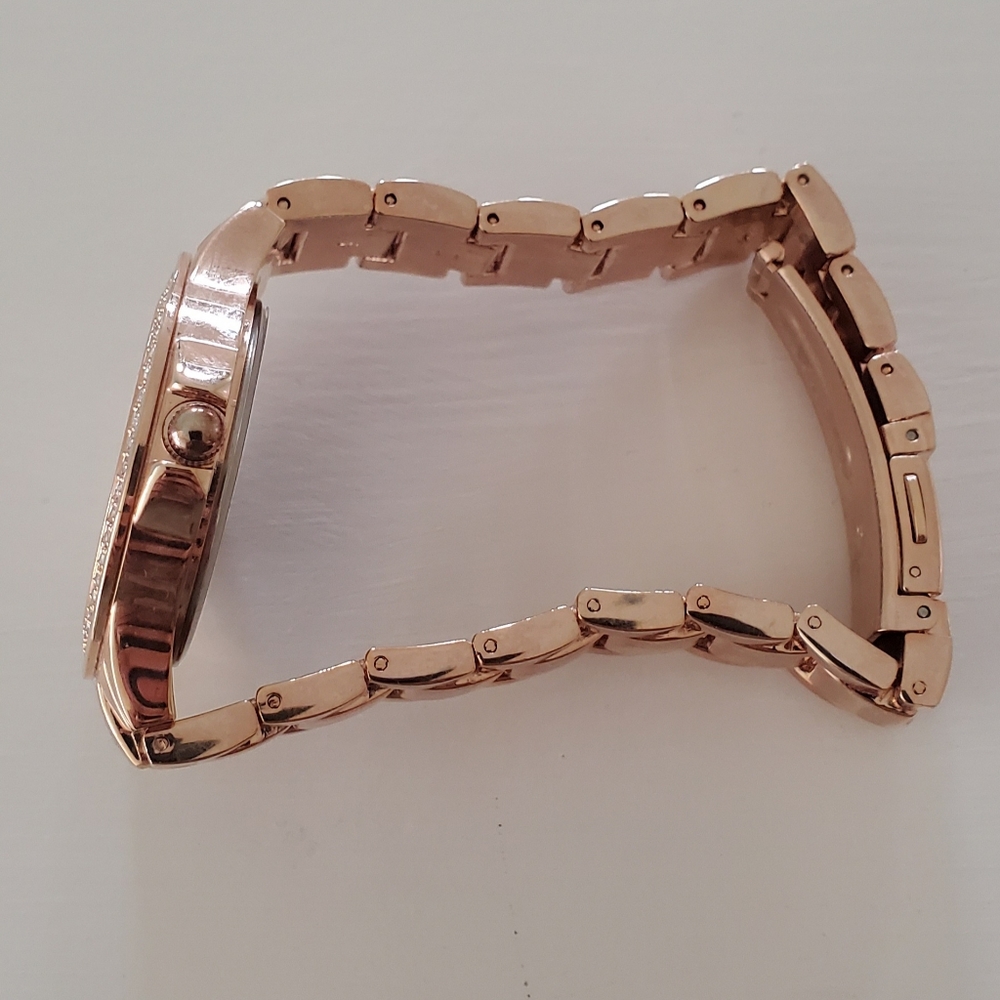 Style & Co. - Picture 2 of 2